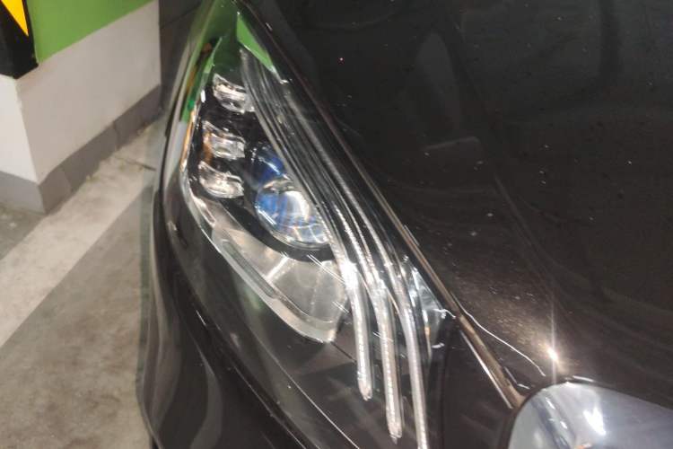 Used Mercedes-Benz S-Class 2018 S 320 L Right Front Headlight
