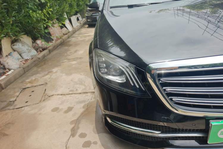 Used Mercedes-Benz S-Class 2018 S 320 L Right Front Headlight