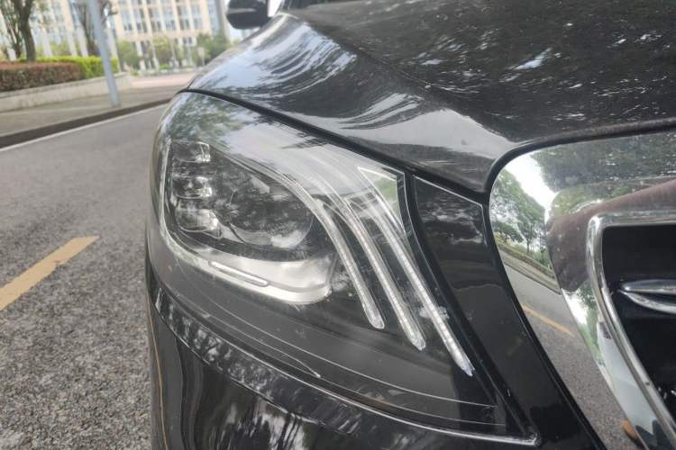Used Mercedes-Benz S-Class 2018 S 320 L Right Front Headlight