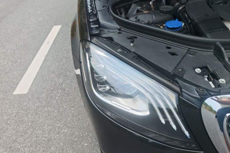 Used Mercedes-Benz S-Class 2018 S 350 L Right Front Headlight