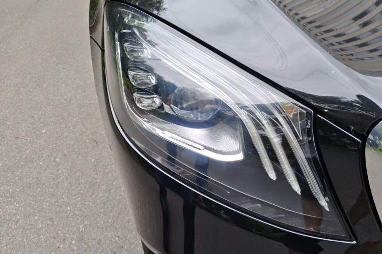 Used Mercedes-Benz S-Class 2018 S 350 L Right Front Headlight