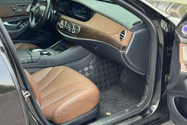 Used Mercedes-Benz S-Class 2018 S 320 L Right Front Seat