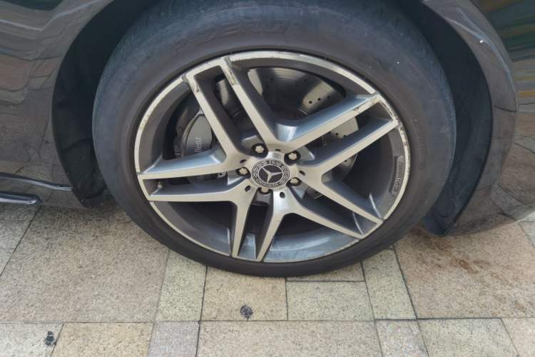 Used Mercedes-Benz S-Class 2018 S 450 L 4MATIC Right Front Wheel Hub