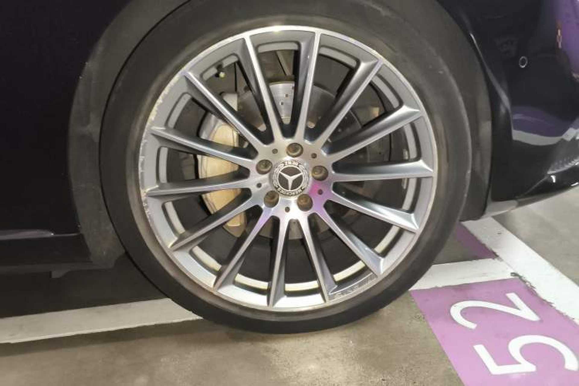 Used Mercedes-Benz S-Class 2018 S 350 L Right Front Wheel Hub