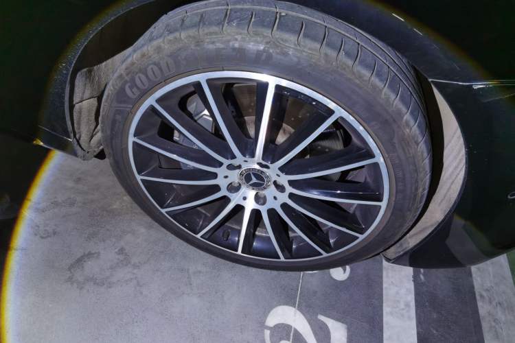 Used Mercedes-Benz S-Class 2018 S 450 L 4MATIC Right Front Wheel Hub