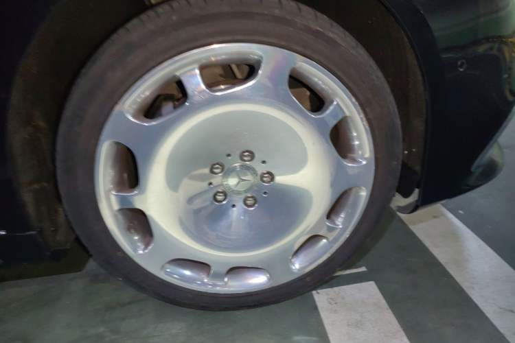 Used Mercedes-Benz S-Class 2018 S 450 L 4MATIC Excellence Special Edition Right Front Wheel Hub