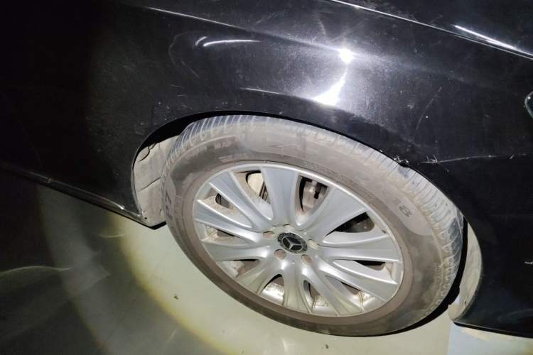 Used Mercedes-Benz S-Class 2018 S 320 L Right Front Wheel Hub