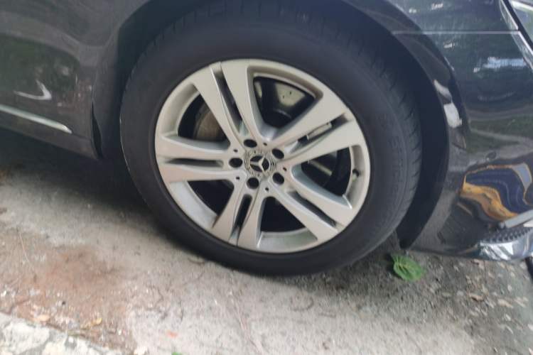 Used Mercedes-Benz S-Class 2018 S 350 L Right Front Wheel Hub