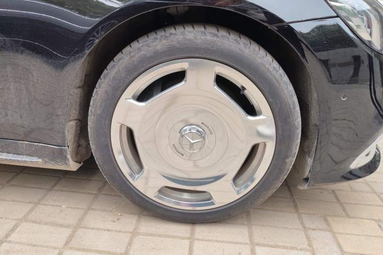 Used Mercedes-Benz S-Class 2018 S 450 L 4MATIC Right Front Wheel Hub