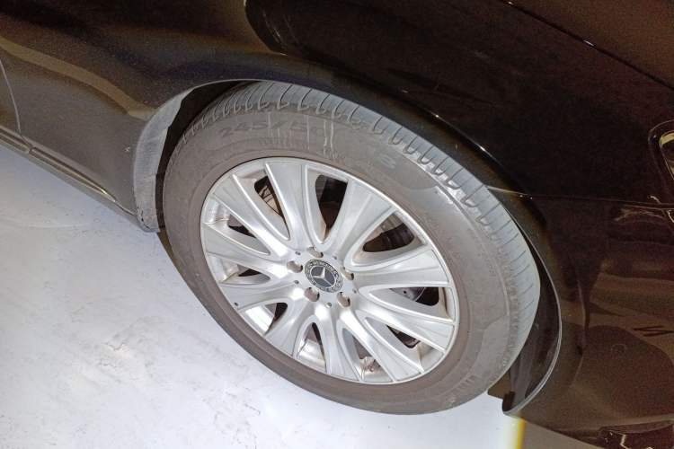 Used Mercedes-Benz S-Class 2018 S 320 L Right Front Wheel Hub