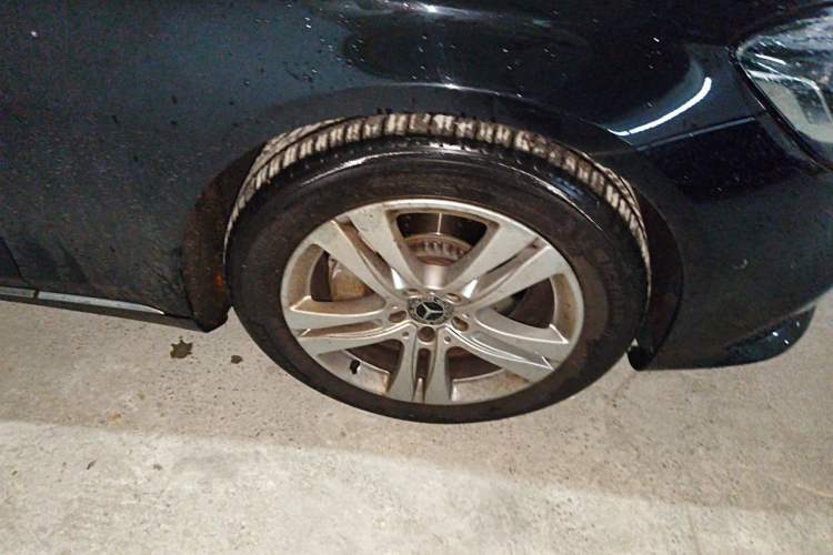 Used Mercedes-Benz S-Class 2018 S 350 L Right Front Wheel Hub