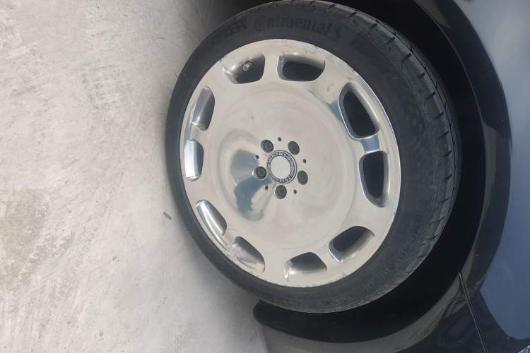 Used Mercedes-Benz S-Class 2018 S 320 L Right Front Wheel Hub