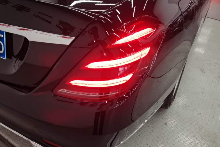 Used Mercedes-Benz S-Class 2018 S 320 L Right Rear Taillight