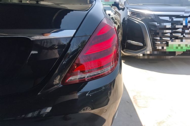 Used Mercedes-Benz S-Class 2018 S 320 L Right Rear Taillight