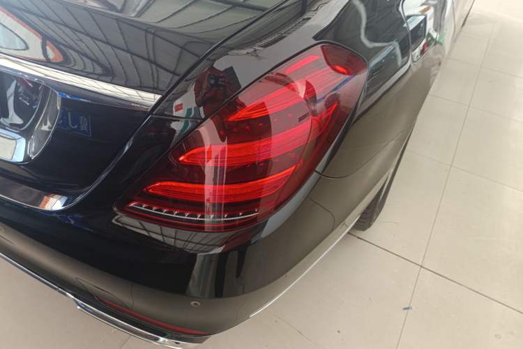 Used Mercedes-Benz S-Class 2018 S 320 L Right Rear Taillight
