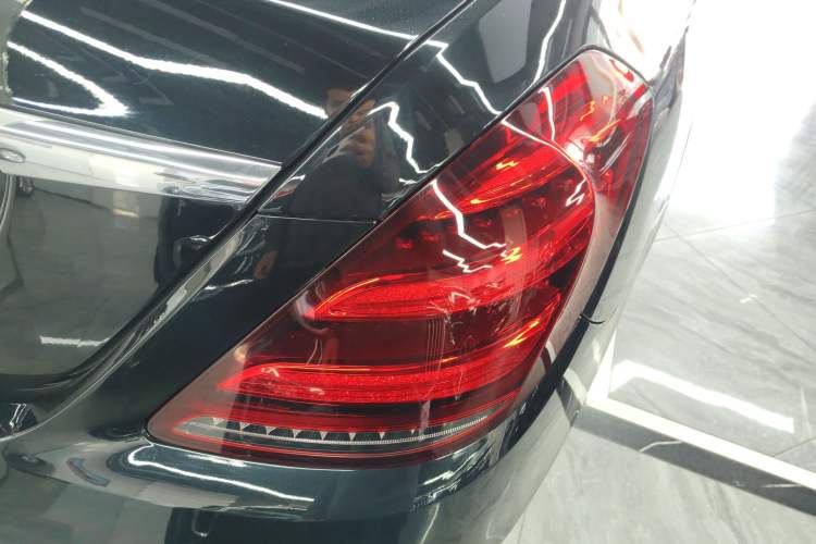 Used Mercedes-Benz S-Class 2018 S 320 L Right Rear Taillight