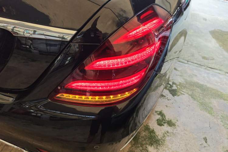 Used Mercedes-Benz S-Class 2018 S 320 L Right Rear Taillight