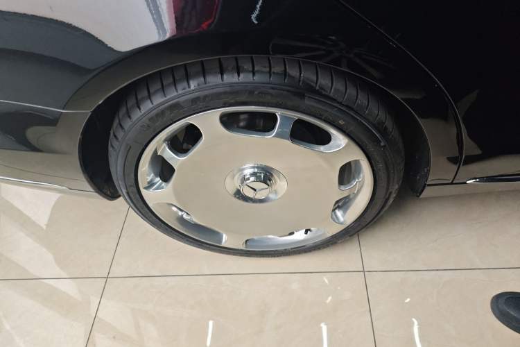 Used Mercedes-Benz S-Class 2018 S 320 L Right Rear Wheel Hub
