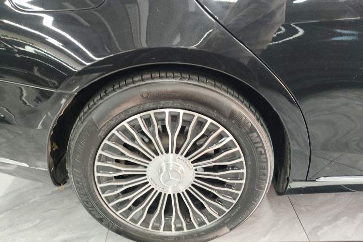 Used Mercedes-Benz S-Class 2018 S 320 L Right Rear Wheel Hub
