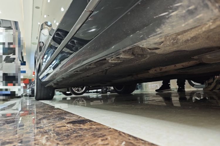 Used Mercedes-Benz S-Class 2018 S 450 L Right Side Sill