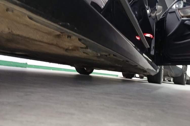 Used Mercedes-Benz S-Class 2018 S 320 L Right Side Sill