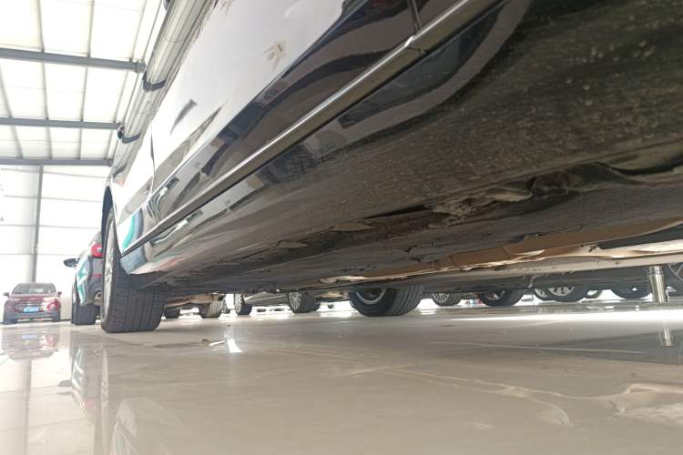 Used Mercedes-Benz S-Class 2018 S 320 L Right Side Sill