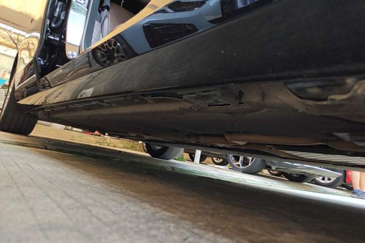 Used Mercedes-Benz S-Class 2018 S 320 L Right Side Sill