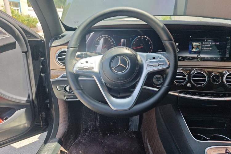 Used Mercedes-Benz S-Class 2018 S 320 L Steering Wheel