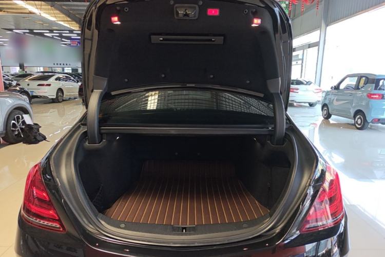 Used Mercedes-Benz S-Class 2018 S 320 L Trunk
