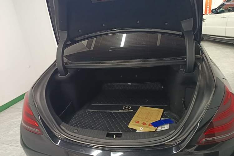Used Mercedes-Benz S-Class 2018 S 320 L Trunk