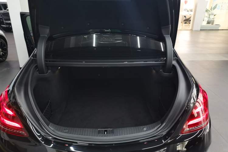 Used Mercedes-Benz S-Class 2018 S 320 L Trunk