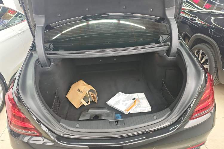 Used Mercedes-Benz S-Class 2018 S 320 L Trunk