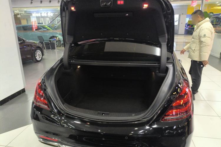 Used Mercedes-Benz S-Class 2018 S 450 L 4MATIC Trunk