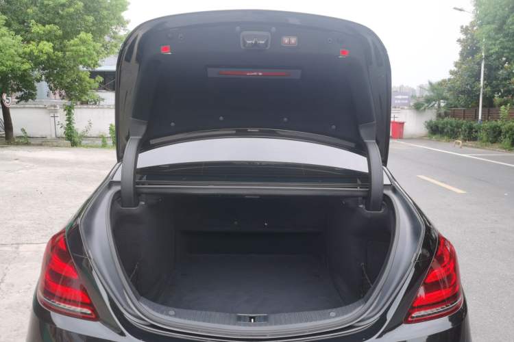 Used Mercedes-Benz S-Class 2018 S 450 L Trunk