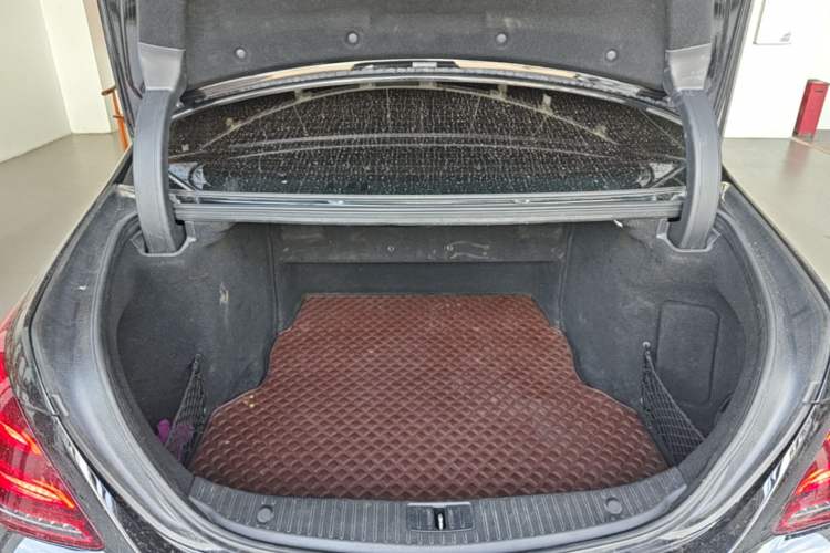 Used Mercedes-Benz S-Class 2018 S 320 L Trunk