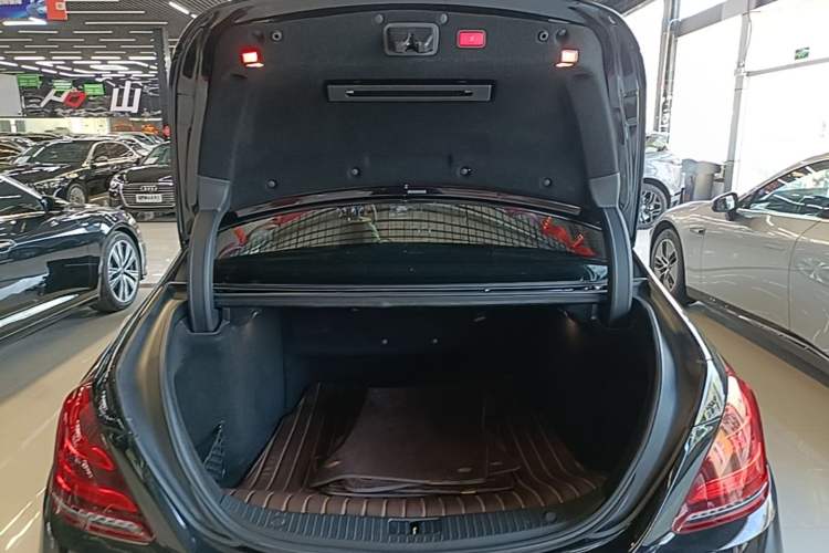 Used Mercedes-Benz S-Class 2018 S 320 L Trunk