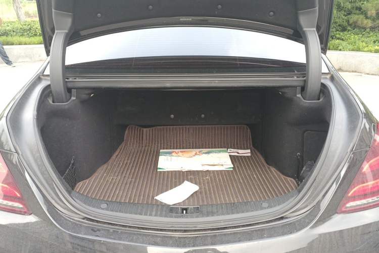 Used Mercedes-Benz S-Class 2018 S 320 L Trunk