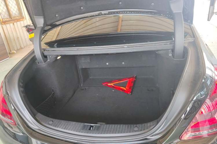 Used Mercedes-Benz S-Class 2018 S 320 L Trunk