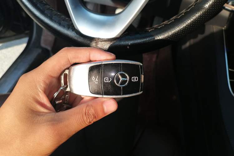 Used Mercedes-Benz S-Class 2018 S 320 L Vehicle Key