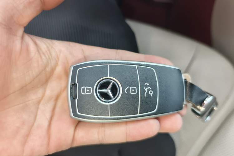 Used Mercedes-Benz S-Class 2018 S 320 L Vehicle Key