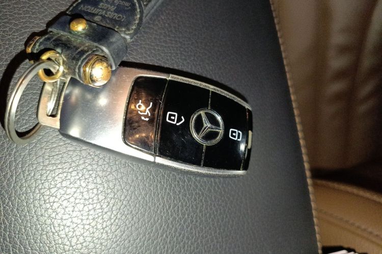 Used Mercedes-Benz S-Class 2018 S 320 L Vehicle Key