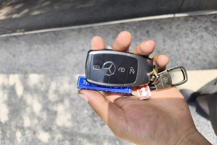 Used Mercedes-Benz S-Class 2018 S 320 L Vehicle Key