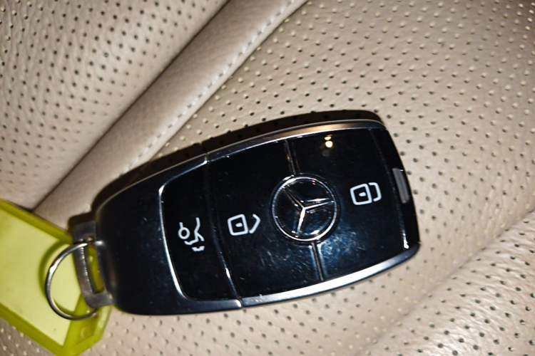 Used Mercedes-Benz S-Class 2018 S 350 L Vehicle Key