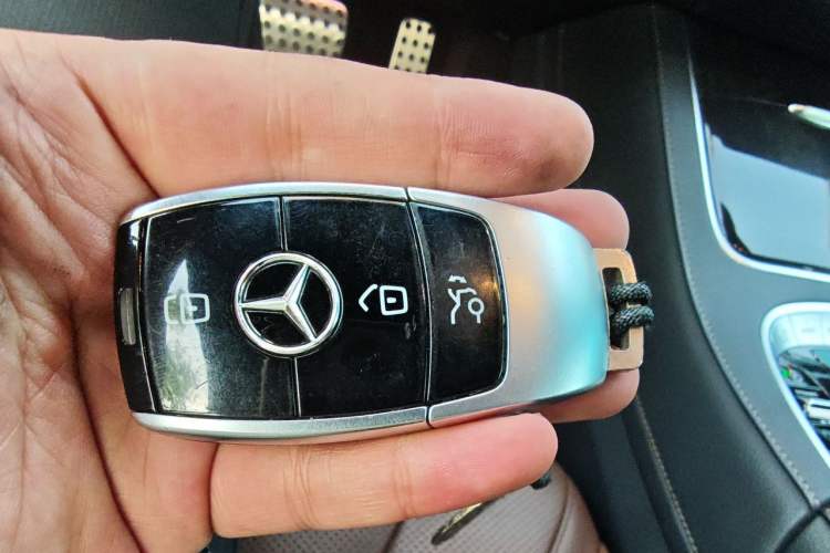 Used Mercedes-Benz S-Class 2018 S 450 L 4MATIC Excellence Special Edition Vehicle Key