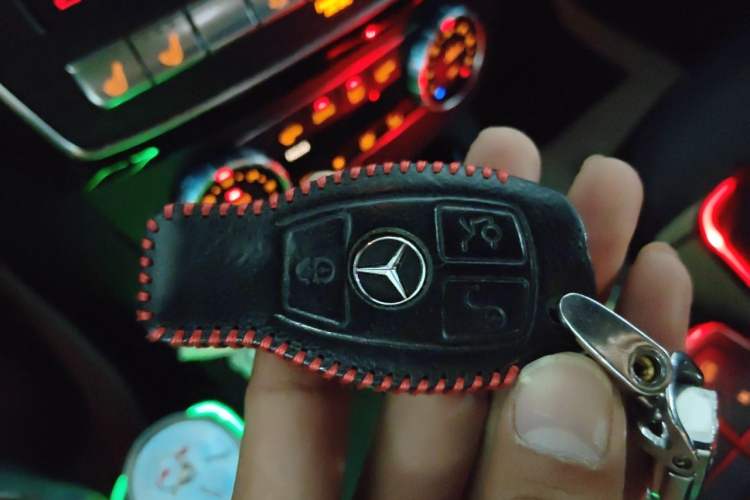 Used Mercedes-Benz S-Class  Vehicle Key