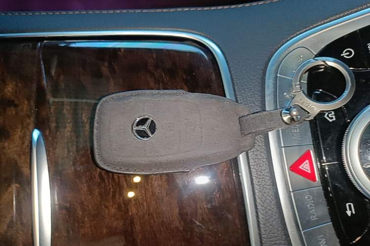 Used Mercedes-Benz S-Class 2018 S 320 L Vehicle Key