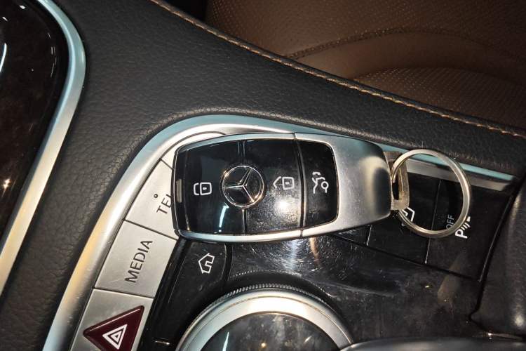 Used Mercedes-Benz S-Class 2018 S 320 L Vehicle Key