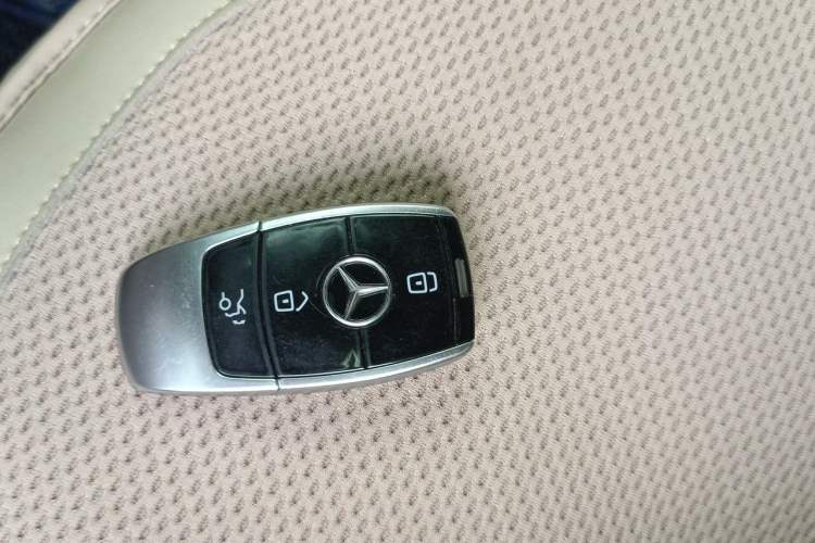 Used Mercedes-Benz S-Class 2018 S 320 L Vehicle Key