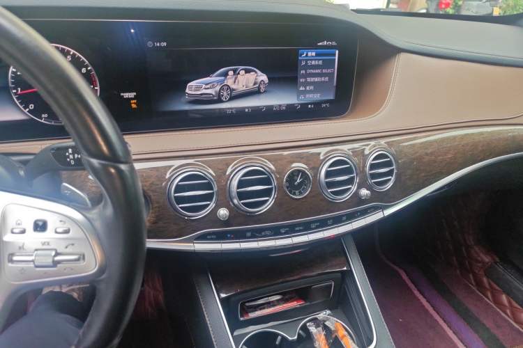 Used Mercedes-Benz S-Class 2018 S 320 L Audio And AC Panel