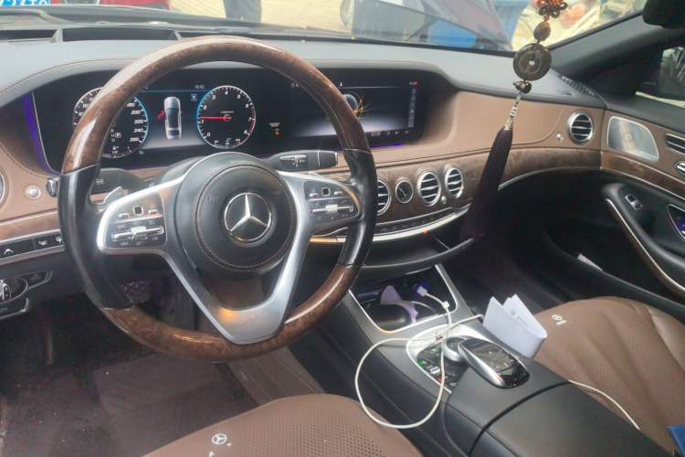 Used Mercedes-Benz S-Class 2018 S 350 L Center Console